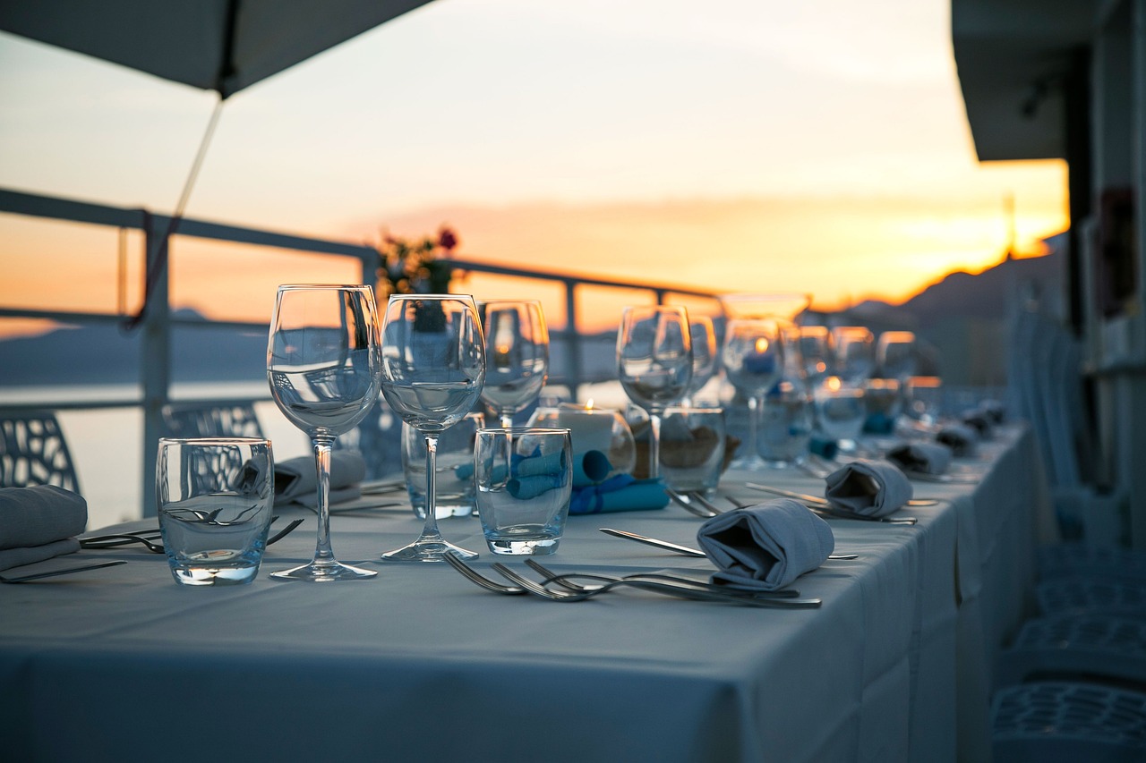 Table and chairs decor